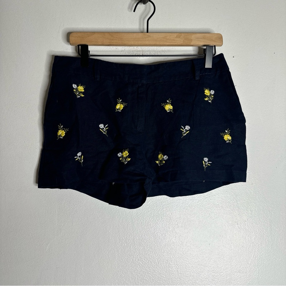 Loft Embroidered Shorts White Navy Blue,yellow Floral Size 4 CP